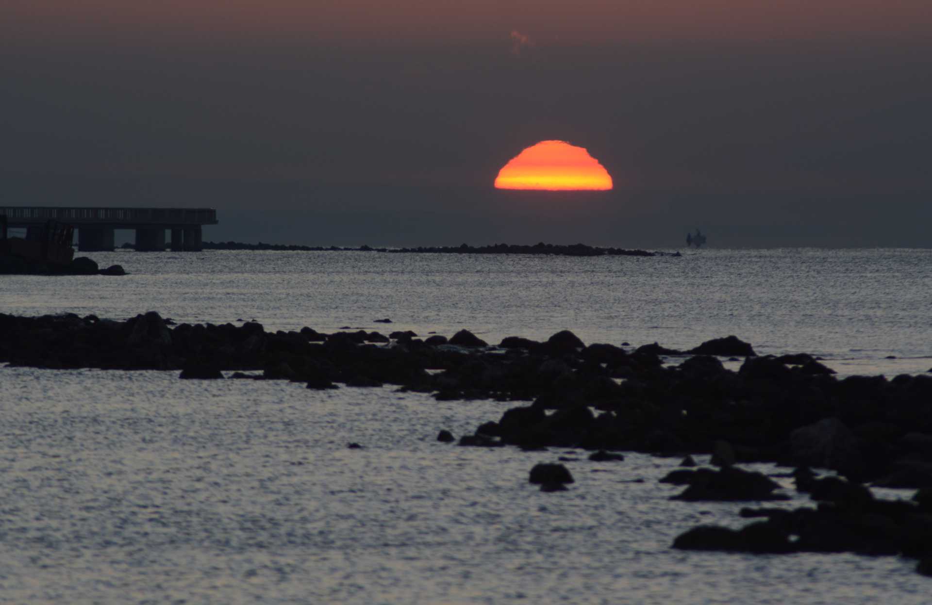 Perch ad Ostia si vede l''alba sul mare?